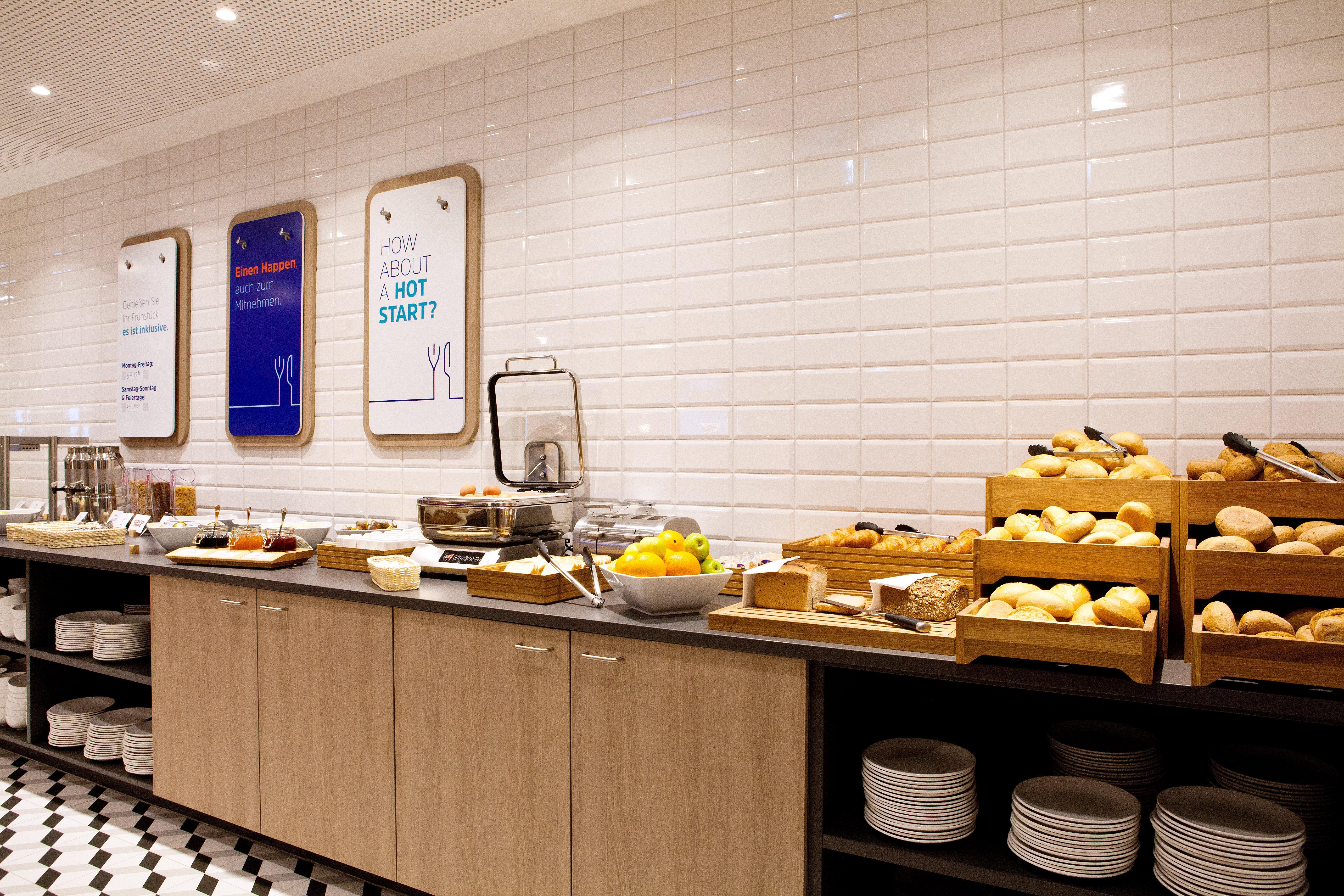Holiday Inn Express Munich - Olympiapark By Ihg Exterior foto